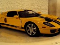 1:18 - Auto Art - Ford - GT - 2004 - Yellow W/Black Stripes - Street - 0